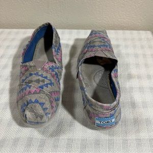 TOMS Gray Pink Blue Alpargata Aztec Womens Loafer Flats size 6